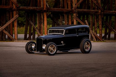 1932 ford tudor hot rod.